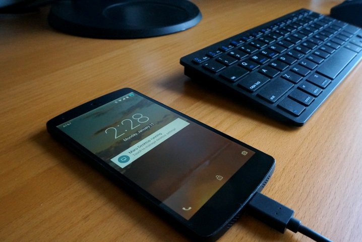 Maru-el-sistema-que-es-Android-en-el-móvil-y-Debian-para-el-escritorio